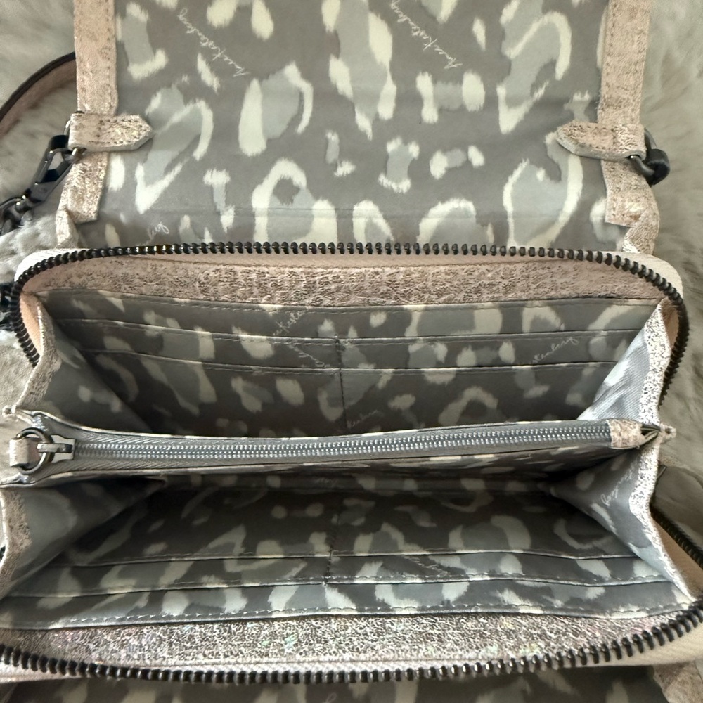 Aimee Kestenberg Leather Crossbody Wallet - Picture 3 of 4